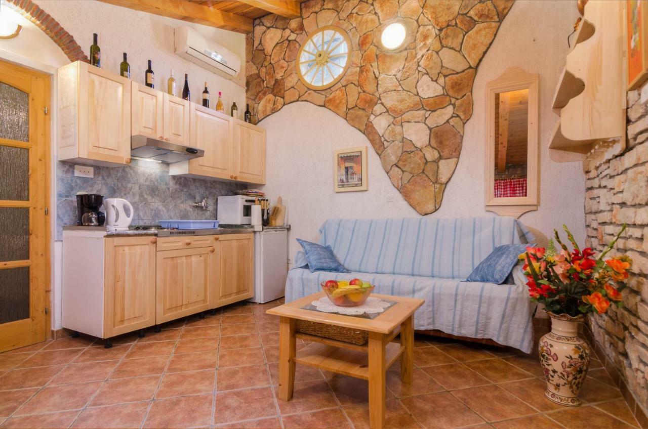 Apartments Marija & Pepa روفينج المظهر الخارجي الصورة