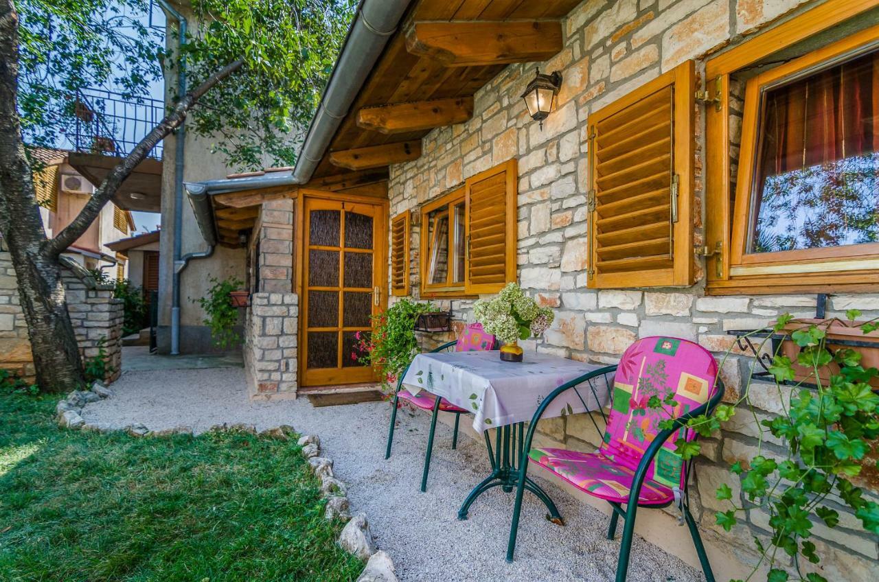 Apartments Marija & Pepa روفينج المظهر الخارجي الصورة