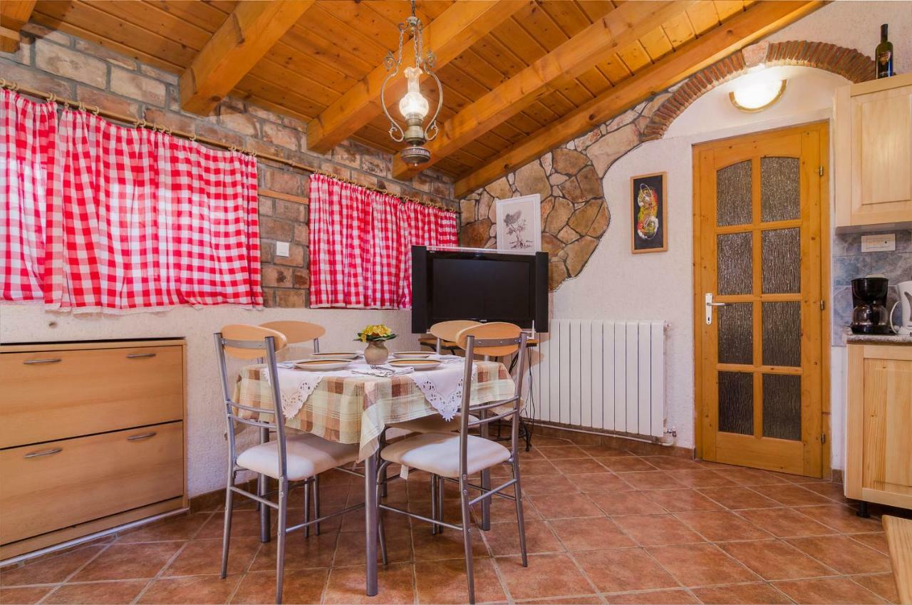 Apartments Marija & Pepa روفينج المظهر الخارجي الصورة