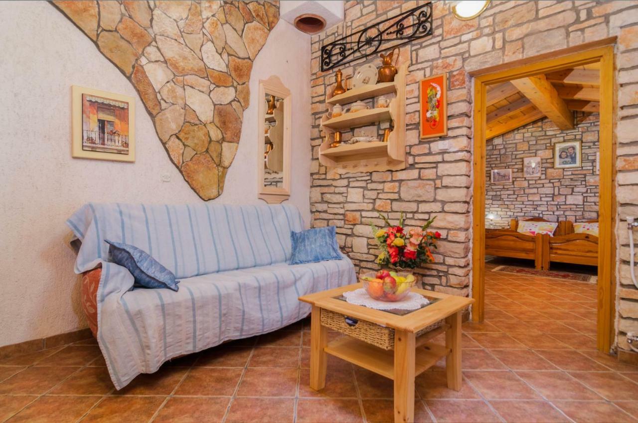 Apartments Marija & Pepa روفينج المظهر الخارجي الصورة